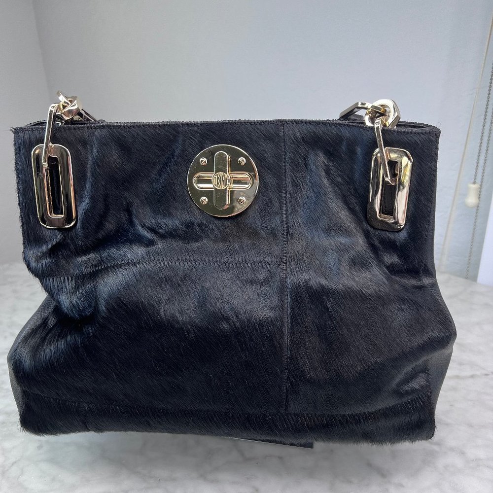 DKNY Black Cow Calf Leather Gold Hardware Shoulder Bag Twist Lock Closure Gold